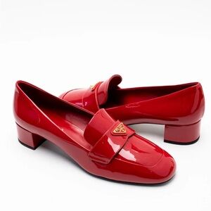 PRADA Women’s Triangle Logo patent Leather Pumps Loafers